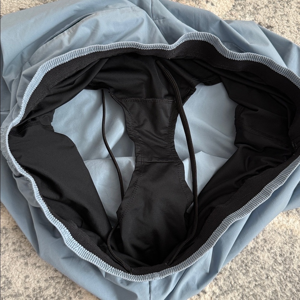 On Running 3” Core Shorts Size XL - Picture 5 of 12
